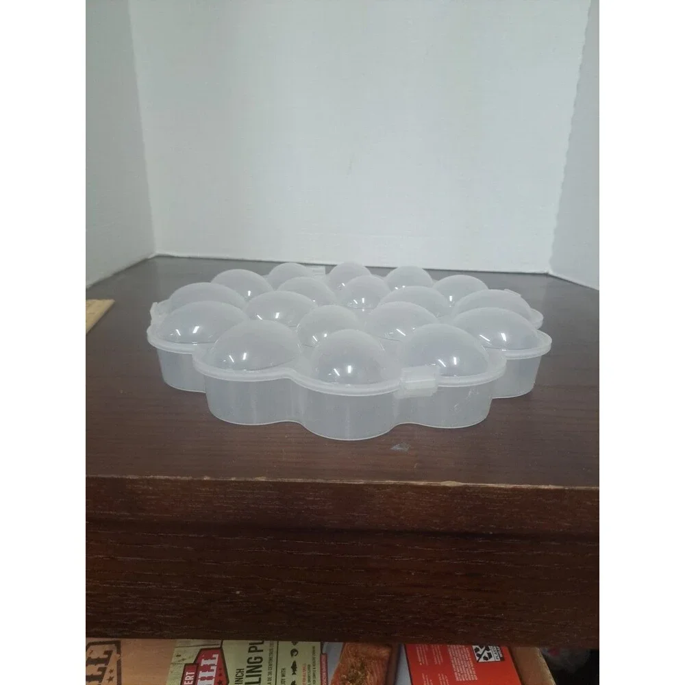 Plastic Egg Holder Holds 18 Eggs Snap On Locking Lid